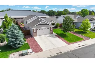 479 E 27th St, Loveland, CO 80538 - Photo 2