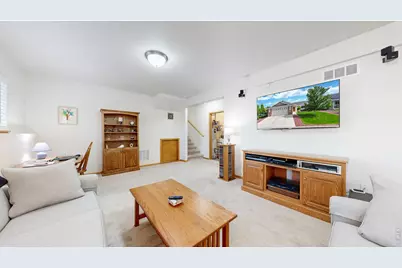 479 E 27th St, Loveland, CO 80538 - Photo 6