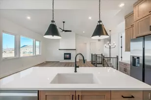864 Doubleleaf Dr, Windsor, CO 80550 - Photo 8