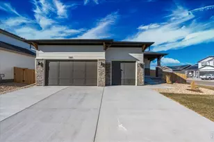 864 Doubleleaf Dr, Windsor, CO 80550 - Photo 2