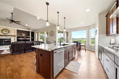 5967 Bay Meadows Dr, Windsor, CO 80550 - Photo 6