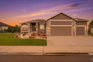 5967 Bay Meadows Dr, Windsor, CO 80550 - Photo 4