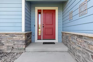 335 Kirkland Ln, Johnstown, CO 80534 - Photo 4