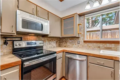 2501 Lanyon Dr, Longmont, CO 80503 - Photo 14