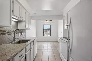 3121 S Tamarac Dr, Denver, CO 80231 - Photo 14