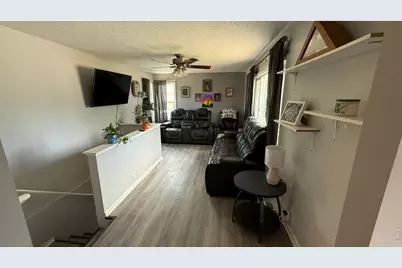 1546 N Cleveland Ave, Loveland, CO 80538 - Photo 8