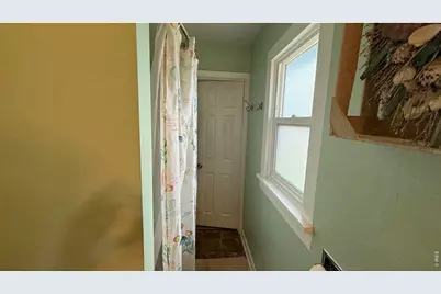 1546 N Cleveland Ave, Loveland, CO 80538 - Photo 16