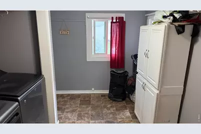 1546 N Cleveland Ave, Loveland, CO 80538 - Photo 12