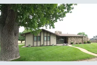 511 W Grant St, Haxtun, CO 80731 - Photo 1