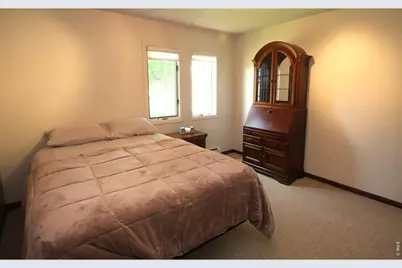 511 W Grant St, Haxtun, CO 80731 - Photo 24