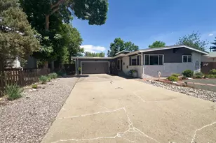 924 E Kelly Dr, Loveland, CO 80537 - Photo 1