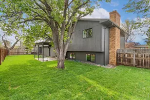 2124 Manchester Dr, Fort Collins, CO 80526 - Photo 10