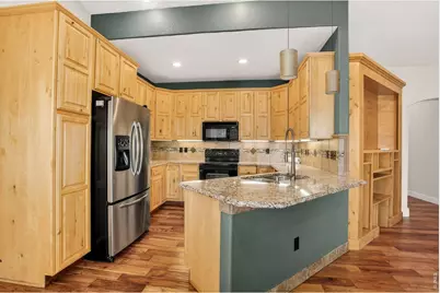 1523 61st Ave Ct, Greeley, CO 80634 - Photo 2