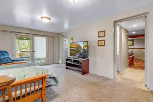 1026 Lexington Ln, Estes Park, CO 80517 - Photo 32