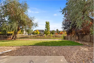 829 Independence Dr, Longmont, CO 80504 - Photo 32