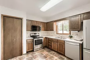 1621 Hoffman Dr, Loveland, CO 80538 - Photo 6