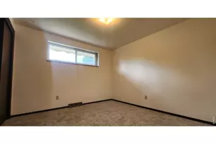 521 W 33rd St, Loveland, CO 80538 - Photo 14