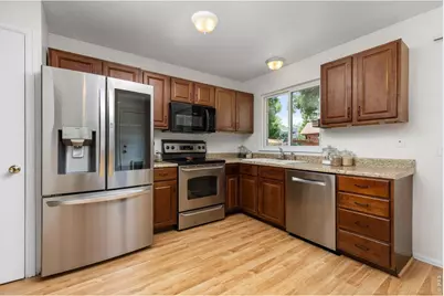 4307 Hummingbird Dr, Fort Collins, CO 80526 - Photo 8
