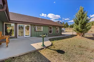 2758 Carriage Dr, Estes Park, CO 80517 - Photo 8