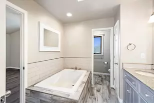 883 W 44th St, Loveland, CO 80538 - Photo 32