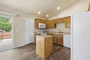 2235 Sopris Cir, Loveland, CO 80537 - Photo 10