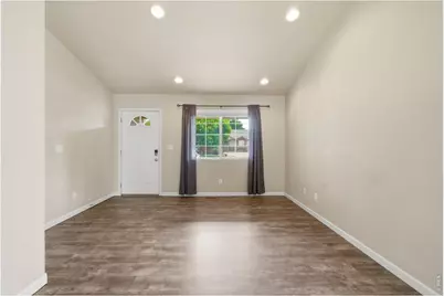 2235 Sopris Cir, Loveland, CO 80537 - Photo 6