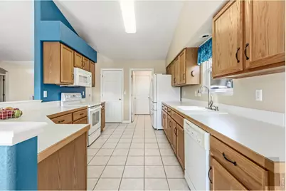 1609 51st Ave, Greeley, CO 80634 - Photo 10
