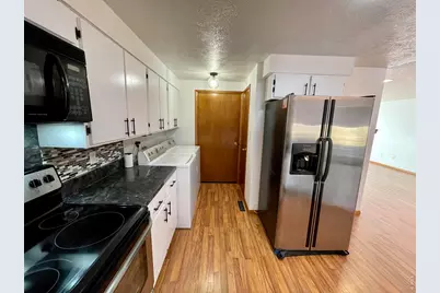2327 W 18th St, Loveland, CO 80538 - Photo 26