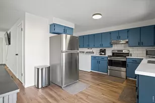 2327 W 18th St, Loveland, CO 80538 - Photo 2