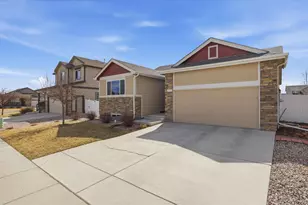 807 Saiga Dr, Windsor, CO 80550 - Photo 2
