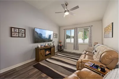 2584 Grizzly Pl, Johnstown, CO 80534 - Photo 8
