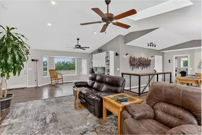 4717 Foothills Dr, Berthoud, CO 80513 - Photo 8