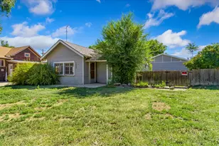1542 N Cleveland Ave, Loveland, CO 80538 - Photo 1
