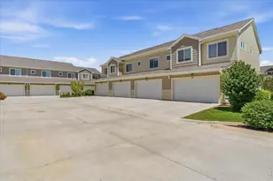 2715 Rockford Dr, Fort Collins, CO 80525 - Photo 4