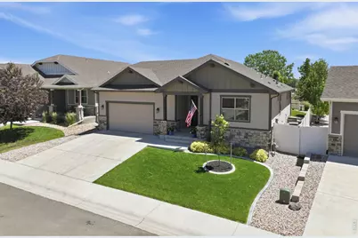 674 Vermilion Peak Dr, Windsor, CO 80550 - Photo 2