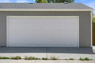 5151 E Thrill Pl, Denver, CO 80207 - Photo 22