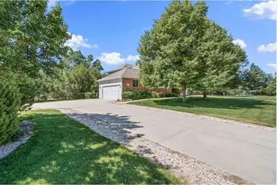 813 Biscay Ln, Fort Collins, CO 80525 - Photo 2