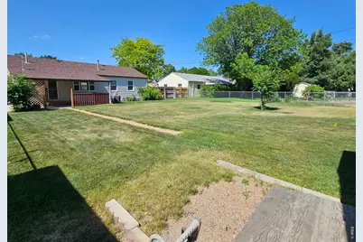 229 Logan St, Sterling, CO 80751 - Photo 22