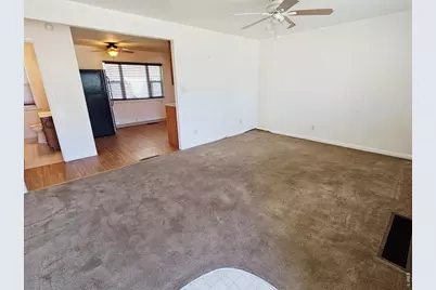 229 Logan St, Sterling, CO 80751 - Photo 2