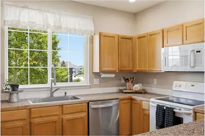 4502 Emerald Bay Ln, Wellington, CO 80549 - Photo 8