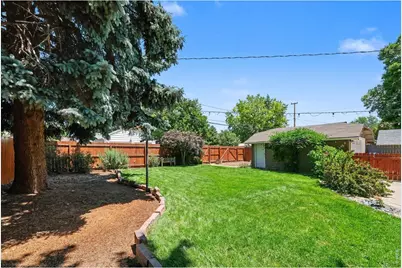 319 W 8th St, Loveland, CO 80537 - Photo 32