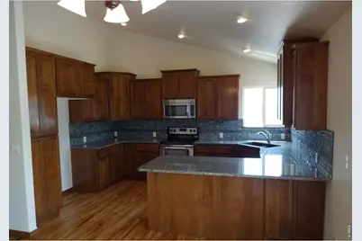 1642 Glacier Ave, Berthoud, CO 80513 - Photo 4
