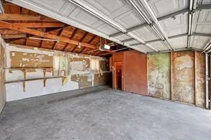 1902 Kenton St, Aurora, CO 80010 - Photo 26