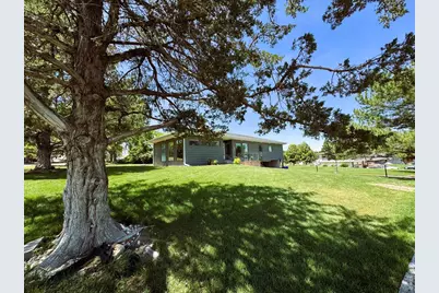 120 Highland Dr, Sterling, CO 80751 - Photo 2