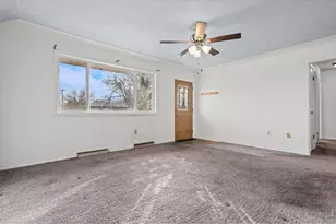 1127 25th Ave, Greeley, CO 80634 - Photo 4