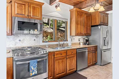 1705 Hummingbird Dr, Estes Park, CO 80517 - Photo 10
