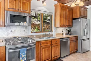 1705 Hummingbird Dr, Estes Park, CO 80517 - Photo 10