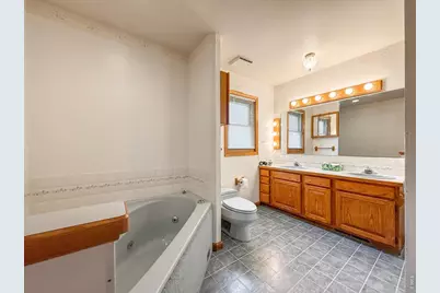 2224 Spindrift Dr, Longmont, CO 80503 - Photo 20