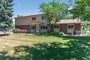 1024 Oxford Ln, Fort Collins, CO 80525 - Photo 2