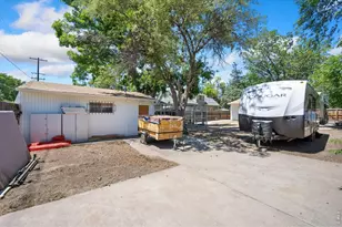 532 E 11th St, Loveland, CO 80537 - Photo 18